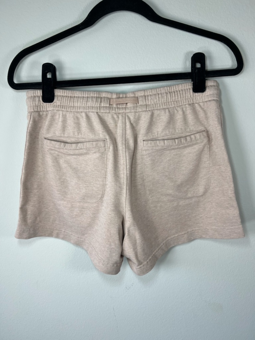 Athleta Farallon Heathered Shorts Tan Pull On Pockets Stretch Summer Travel Sz 6 - Picture 7 of 14
